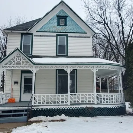 Buy this 3 bed house on 1179 South High Avenue in Freeport, IL 61032