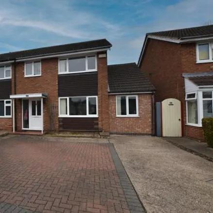 Buy this 3 bed duplex on Wilmington Court in Woodthorpe, LE11 2PS