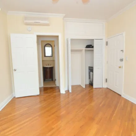 Rent this 3 bed townhouse on 471 West 140th Street in New York, NY 10031