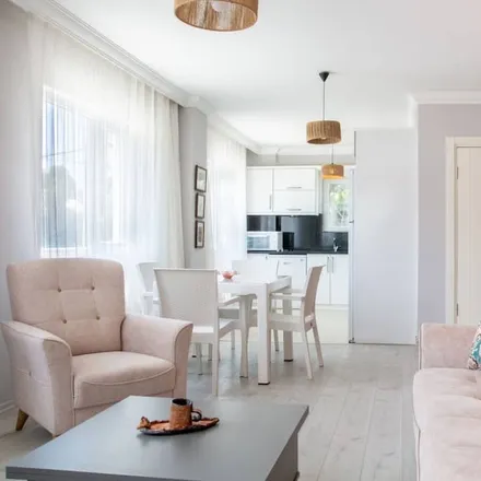 Rent this 3 bed apartment on Didim Belediyesi in İnönü Bulvarı, 09270 Didim
