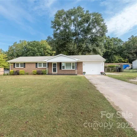 Buy this 3 bed house on 2538 Fairgreen Drive in Gaston County, NC 28056