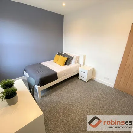 Rent this 3 bed apartment on 42 Brixton Road in Nottingham, NG7 3FG