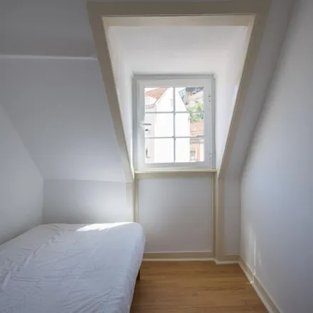 Rent this 3 bed apartment on Farmácia Bastos de Andrade in Calçada de Santo André 109, 1100-495 Lisbon
