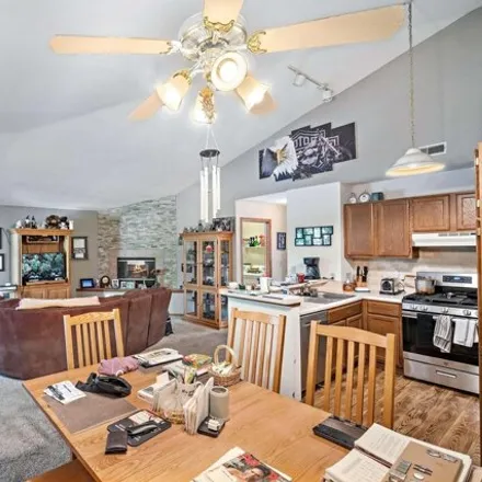 Image 7 - 9205, 9215, 9225, 9235, 9245, 9255, 9265, 9275 West Forest Home Avenue, Greendale, WI 53130, USA - Condo for sale