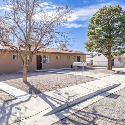 Buy this 1studio house on 869 North Espina Street in Las Cruces, NM 88001
