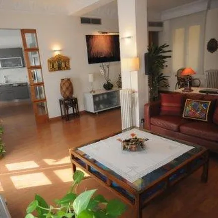 Image 5 - Calle de Luchana, 27, 28010 Madrid, Spain - Apartment for rent
