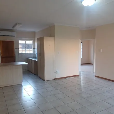 Rent this 2 bed townhouse on Lifestyles on Kloof in Park Road, Cape Town Ward 115
