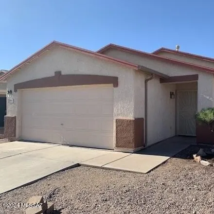 Rent this 3 bed house on 1944 West Nava Drive in Tucson, AZ 85746
