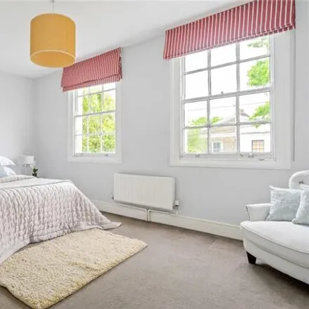 Image 6 - 13 Southgate Grove, De Beauvoir Town, London, N1 5BP, United Kingdom - Townhouse for sale