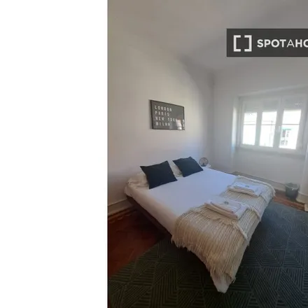 Rent this 7 bed room on Igreja Universal do Reino de Deus in Rua Quirino da Fonseca, 1000-047 Lisbon