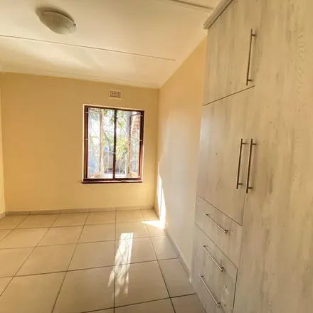Rent this 4 bed apartment on Hudd Road in Athlone Park, Umbogintwini