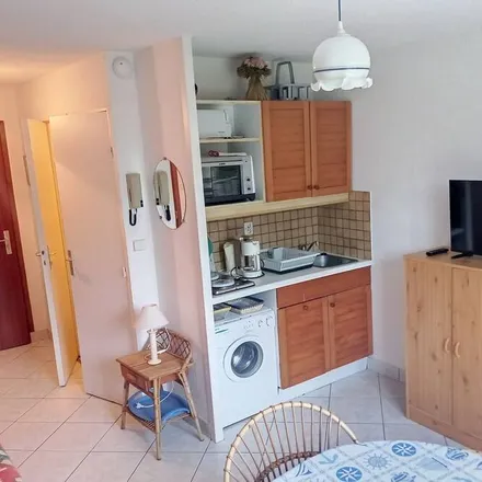 Image 2 - 50610 Jullouville, France - Apartment for rent