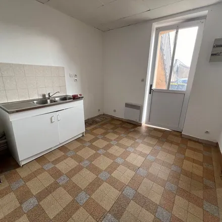 Rent this 3 bed apartment on 1 Avenue Charles de Gaulle in 03100 Montluçon, France