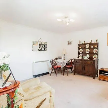 Image 2 - Westcliff Station, Ditton Court Road, Southend-on-Sea, SS0 7ES, United Kingdom - Apartment for sale