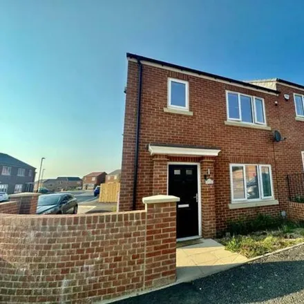 Buy this 3 bed duplex on unnamed road in Hetton-le-Hole, DH5 9GJ