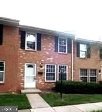 Image 1 - 301 East Dartmouth Drive, Sterling, VA 20164, USA - Townhouse for rent