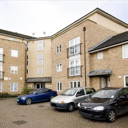 Image 8 - 106 Buxhall Crescent, London, E9 5JZ, United Kingdom - Apartment for sale
