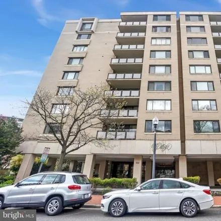 Buy this 2 bed condo on 800 25th Street Northwest in Washington, DC 20037