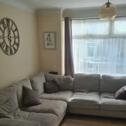 Rent this 1 bed apartment on Crownfield Avenue in London, IG2 7RP