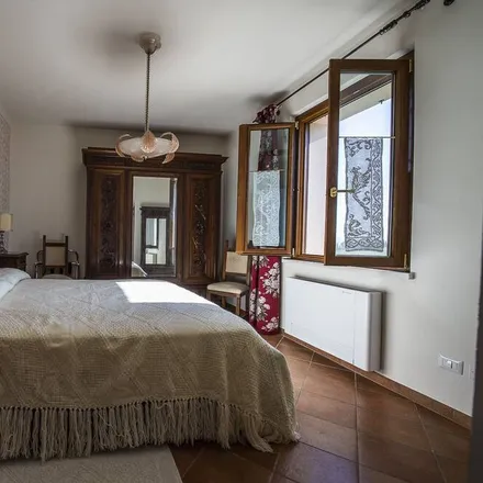 Rent this 3 bed apartment on San Gimignano in Siena, Italy