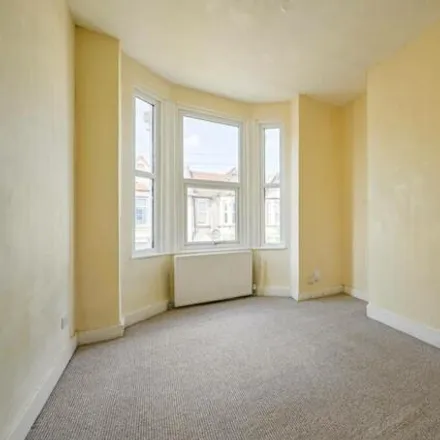 Image 3 - Frith Road, London, E11 4EX, United Kingdom - Apartment for rent