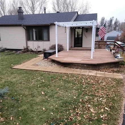 Buy this 2 bed house on 1360 North Shore Drive in Clear Lake, IA 50428