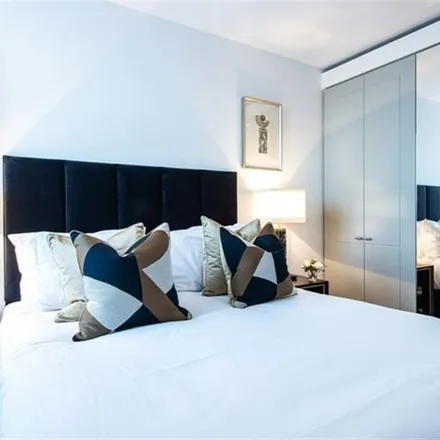 Image 6 - Garrett Mensions, Edgware Road, London, W2 1BY, United Kingdom - Apartment for rent