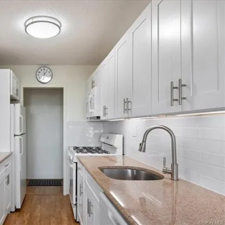 Buy this studio apartment on 2522 Olinville Avenue in New York, NY 10467