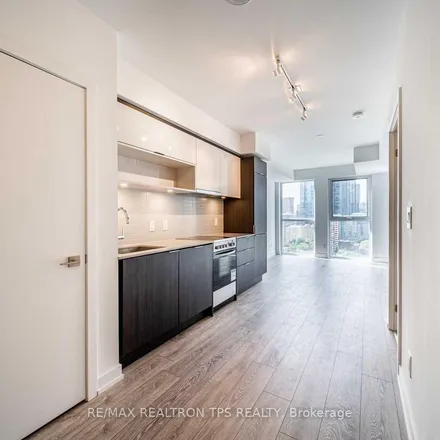 Image 3 - 159 Wellesley Street East, Old Toronto, ON M5A 2K3, Canada - Apartment for rent