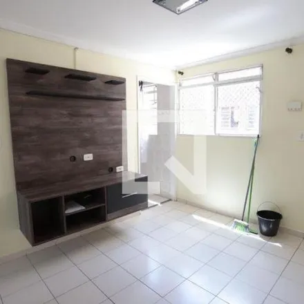 Rent this 2 bed apartment on Rua Maurício Mariano in Vila Maluf, Suzano - SP