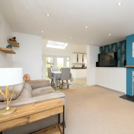 Buy this 3 bed duplex on Fairfax Close in Bretch Hill, Banbury