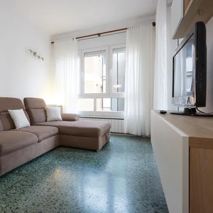 Image 7 - Travessera de Dalt, 118, 120, 08001 Barcelona, Spain - Apartment for rent