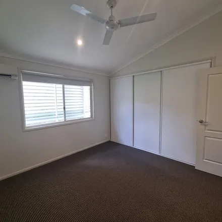 Rent this 3 bed townhouse on Gray Street Veterinary Clinic in Gray Street, Emerald QLD 4720