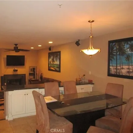 Image 3 - 900 Pacific Coast Highway, Huntington Beach, CA 92648, USA - Condo for rent