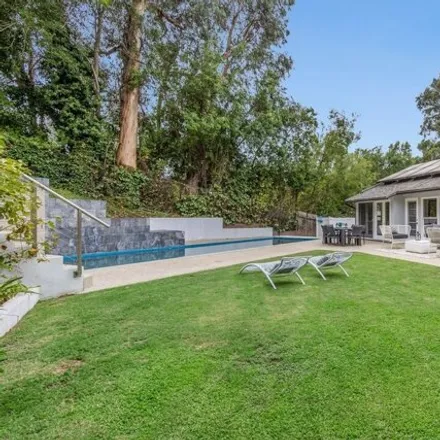Image 9 - 8070 Briar Summit Drive, Los Angeles, CA 90046, USA - House for sale