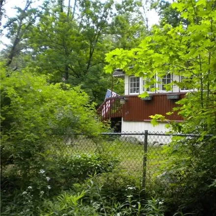 Image 3 - 33 Laurel Trail, Mountain Lodge Park, Monroe, NY 10950, USA - House for sale