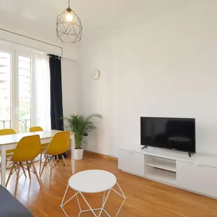 Rent this 5 bed apartment on La Antigua Cabaña in Carrer de Provença, 354