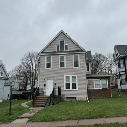 Rent this studio apartment on 23rd Street in Rock Island, IL 61201