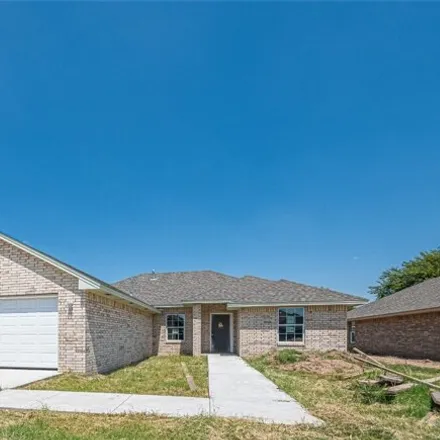 Buy this 4 bed house on 4474 Sandhill Drive in Enid, OK 73703
