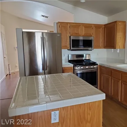 Image 7 - 4438 Elk Point Circle, Spring Valley, NV 89147, USA - House for rent