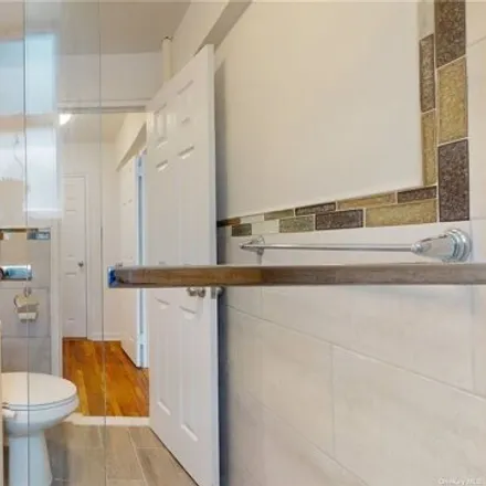 Image 6 - 41-50 78th Street, New York, NY 11373, USA - Apartment for sale