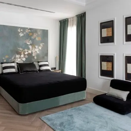 Rent this 3 bed apartment on Carrer del Pòpul in 46001 Valencia, Spain