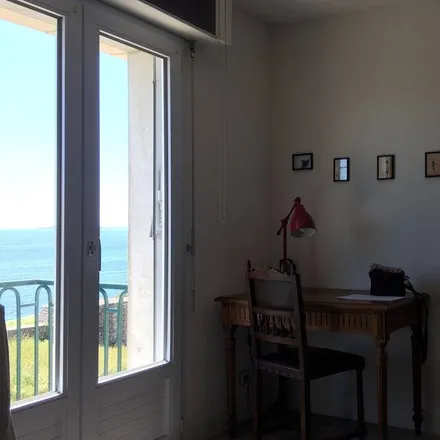 Rent this 1 bed apartment on 56290 Port-Louis