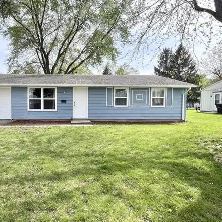 Buy this 3 bed house on 1084 Briarcliff Drive in Rantoul, IL 61866