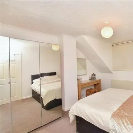 Image 7 - Moseley Wood Drive, Leeds, LS16 7HE, United Kingdom - Room for rent