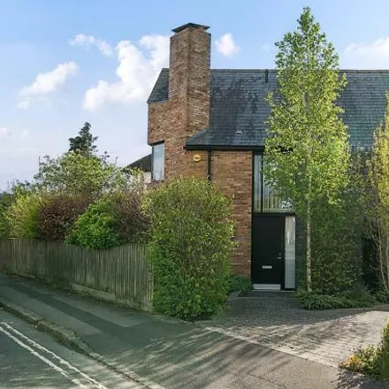 Buy this 4 bed house on 3a York Road in Oxford, OX3 8NW