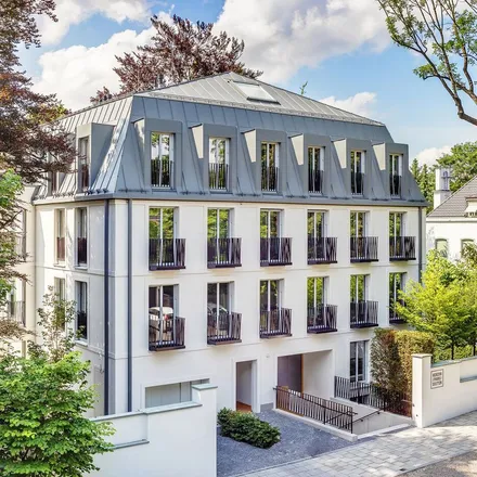 Rent this 15 bed apartment on Mauerkircherstraße 30 in 81679 Munich, Germany