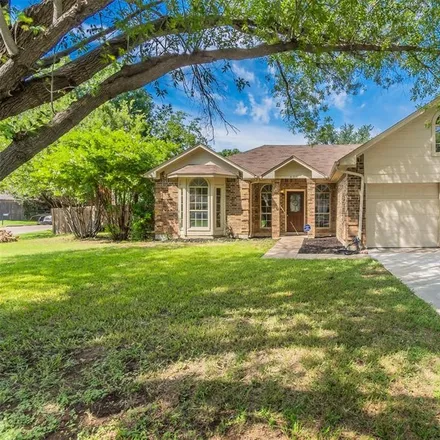 Buy this 3 bed house on 929 Meadowdale Road in Arlington, TX 76017