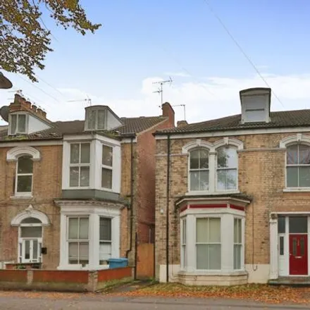 Buy this 5 bed townhouse on Airlie Street in Boulevard, Hull