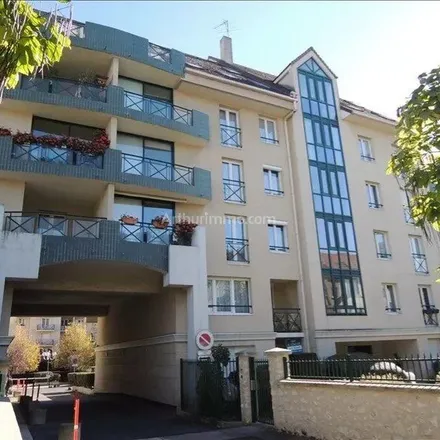 Image 2 - Chambre de commerce et d'Industrie, Rue Bancel, 77000 Melun, France - Apartment for rent